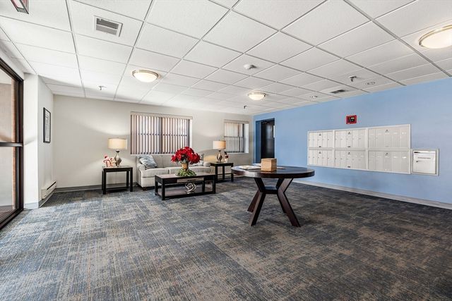 12 Mount Vernon St 44, Melrose, MA 02176