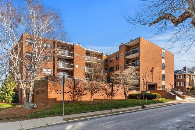 12 Mount Vernon St 44, Melrose, MA 02176