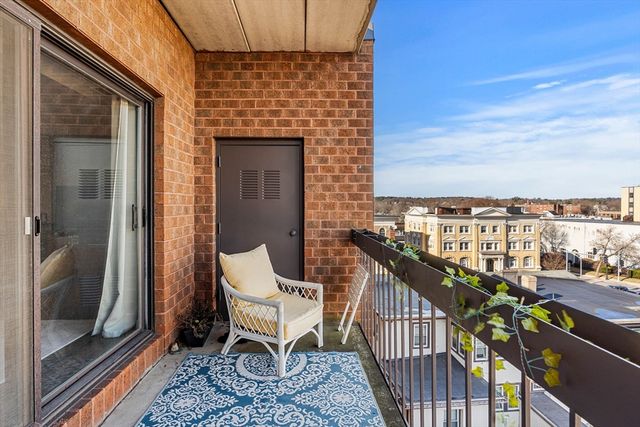 12 Mount Vernon St 44, Melrose, MA 02176