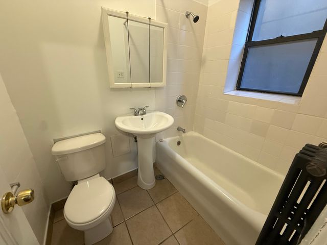 1135 W Lunt Avenue 106, Chicago, IL 60626