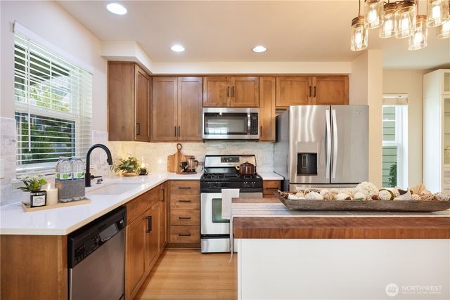 1787 26th Walk NE, Issaquah, WA 98029
