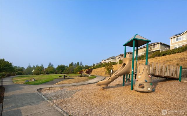 1787 26th Walk NE, Issaquah, WA 98029