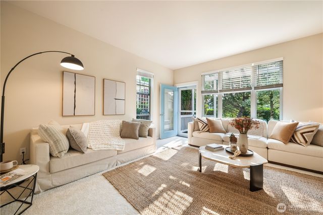 1787 26th Walk NE, Issaquah, WA 98029