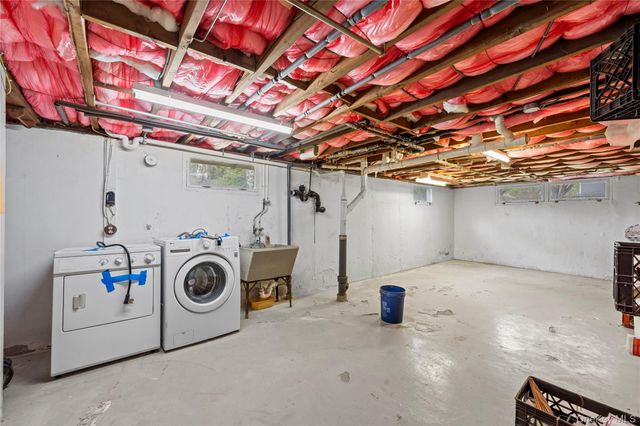 126 Foxdale Lane, Port Jefferson, NY 11777