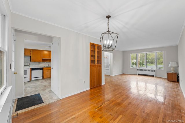 126 Foxdale Lane, Port Jefferson, NY 11777