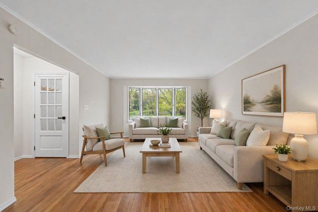 126 Foxdale Lane, Port Jefferson, NY 11777