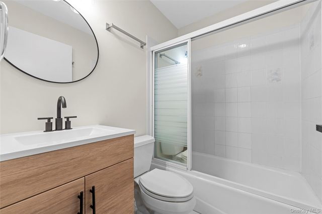 126 Foxdale Lane, Port Jefferson, NY 11777