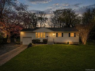 126 Foxdale Lane, Port Jefferson, NY 11777