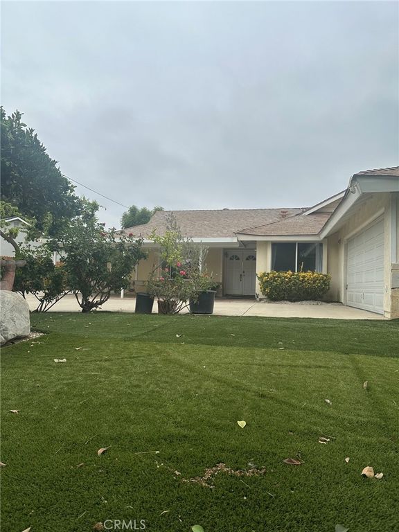 10525 Woldrich St., Sylmar, CA 91342