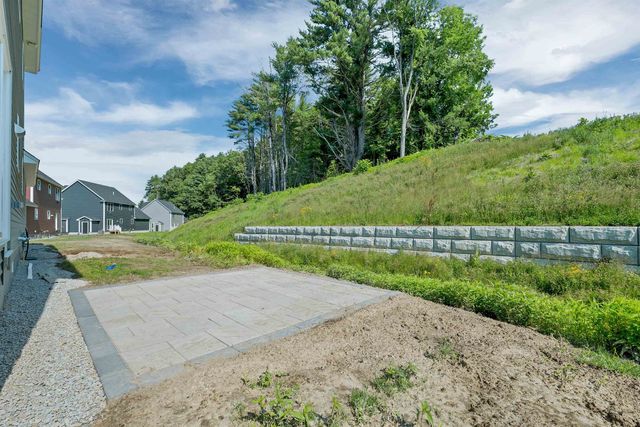 6 Shelburne Lane, Concord, NH 03301