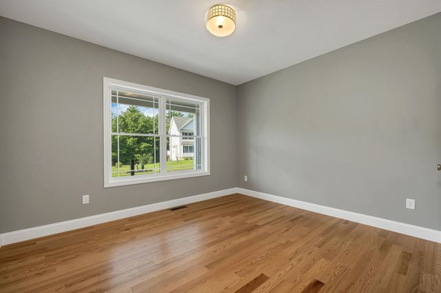 6 Shelburne Lane, Concord, NH 03301