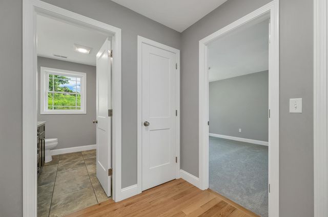 6 Shelburne Lane, Concord, NH 03301