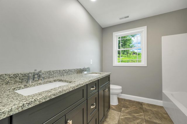 6 Shelburne Lane, Concord, NH 03301