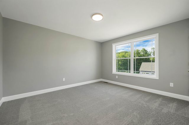 6 Shelburne Lane, Concord, NH 03301