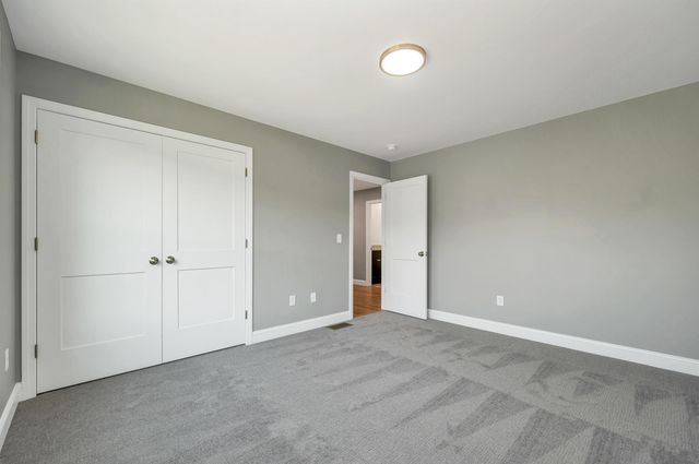 6 Shelburne Lane, Concord, NH 03301