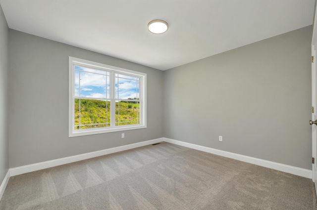 6 Shelburne Lane, Concord, NH 03301
