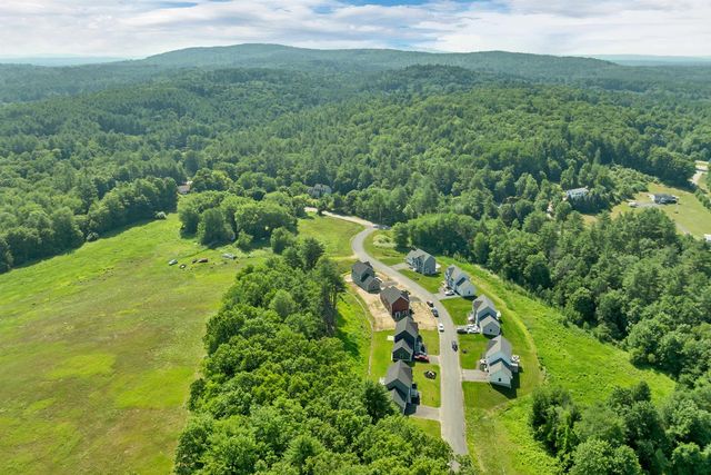 6 Shelburne Lane, Concord, NH 03301