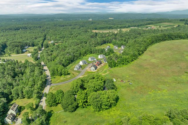 6 Shelburne Lane, Concord, NH 03301