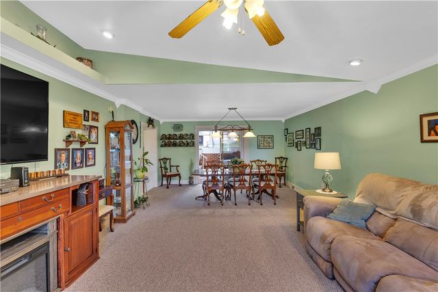 213 Whittier St, Vandergrift, PA 15690