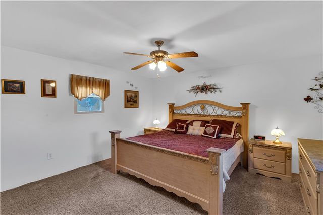 213 Whittier St, Vandergrift, PA 15690