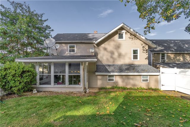 213 Whittier St, Vandergrift, PA 15690