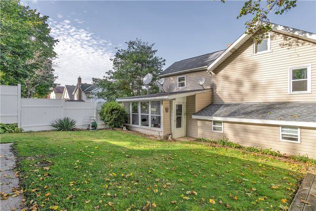 213 Whittier St, Vandergrift, PA 15690