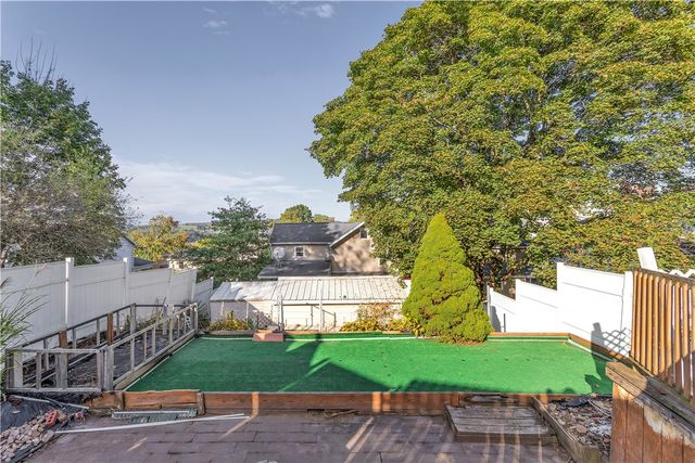 213 Whittier St, Vandergrift, PA 15690