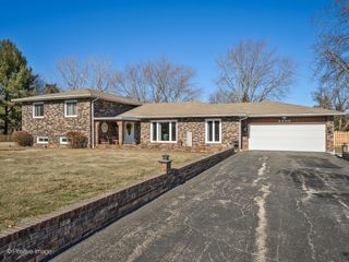 4200 W Gent Drive, Wadsworth, IL 60083