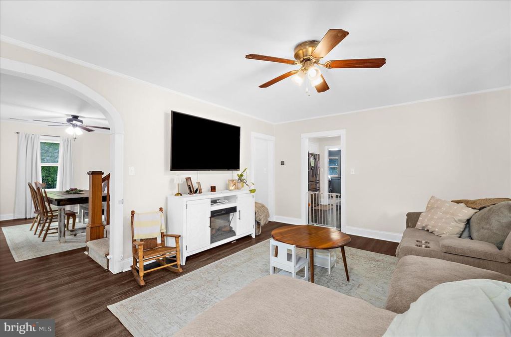 Image 10 of property listing at 11994 CORDOVA RD, Cordova, MD 21625