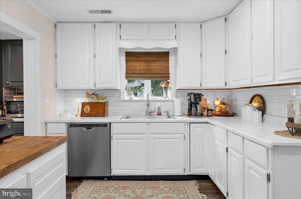 Image 17 of property listing at 11994 CORDOVA RD, Cordova, MD 21625
