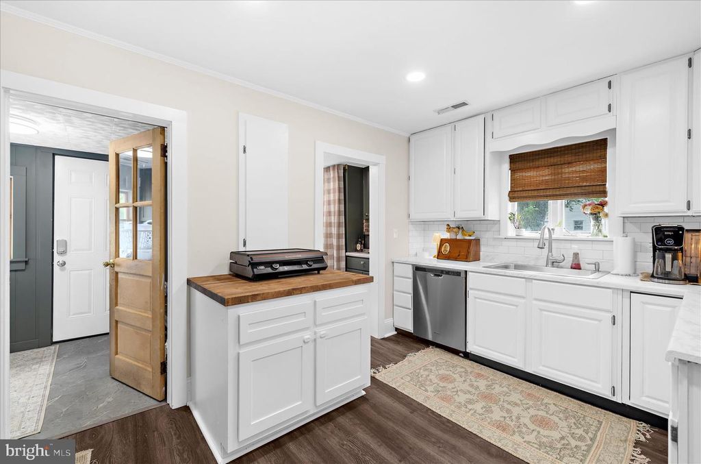 Image 19 of property listing at 11994 CORDOVA RD, Cordova, MD 21625
