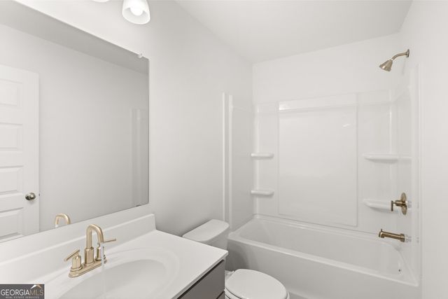 408 HAZEL Drive, Locust Grove, GA 30248