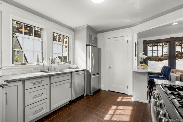 30 Myrtle Boulevard, Larchmont, NY 10538