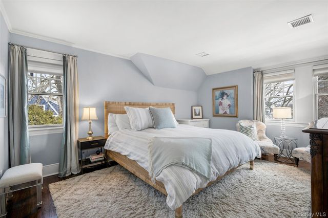 30 Myrtle Boulevard, Larchmont, NY 10538