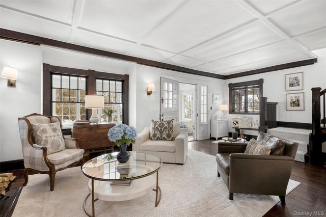 30 Myrtle Boulevard, Larchmont, NY 10538