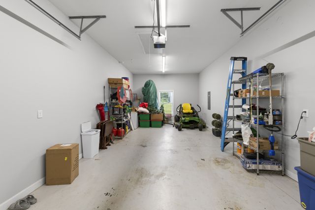 1195 Highway 52, E, Portland, TN 37148