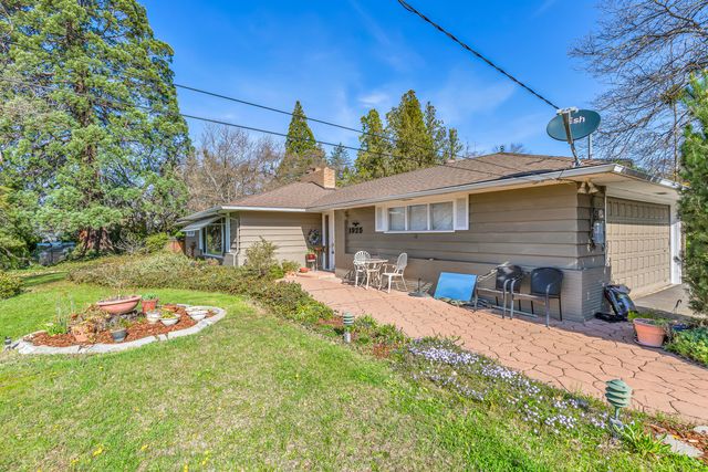 1925 Stratford Avenue, Medford, OR 97504