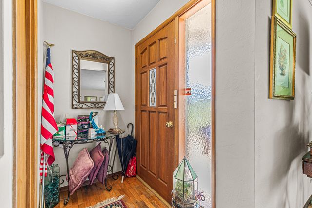 1925 Stratford Avenue, Medford, OR 97504