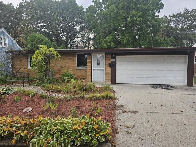 1008 N 23rd STREET, Manitowoc, WI 54220