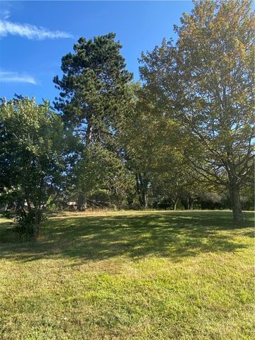 1227 S Hewitt Ave, Canton Twp, PA 15301