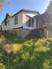 1227 S Hewitt Ave, Canton Twp, PA 15301