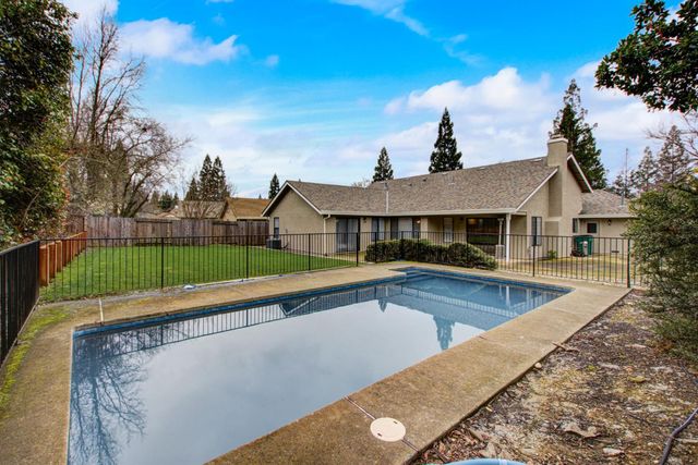 1242 Busselton Way, El Dorado Hills, CA 95762