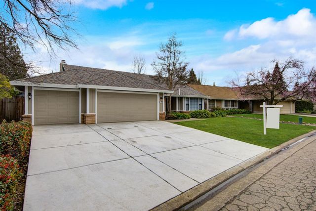 1242 Busselton Way, El Dorado Hills, CA 95762