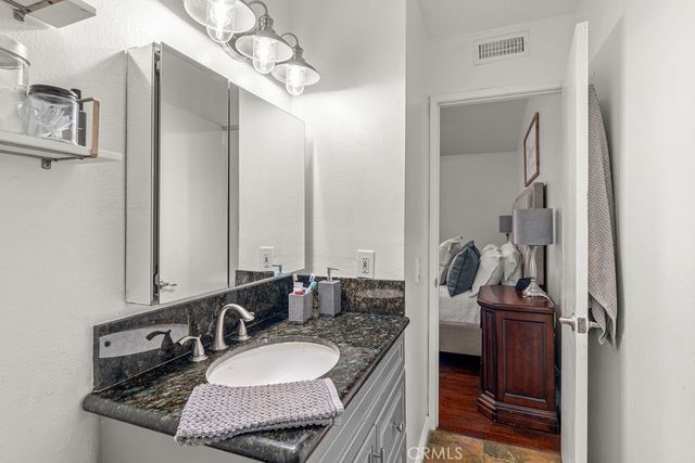 807 E Laurel Oak 46, Azusa, CA 91702