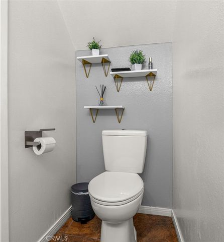 807 E Laurel Oak 46, Azusa, CA 91702