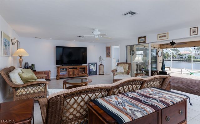 5319 Malibu CT, Cape Coral, FL 33904