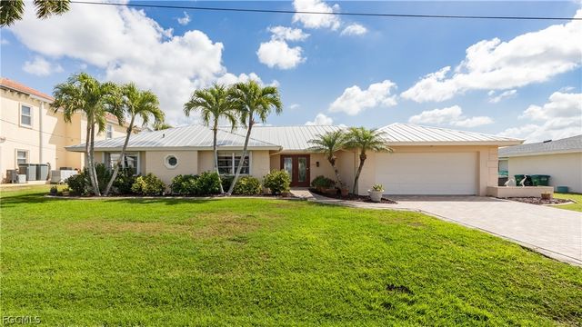 5319 Malibu CT, Cape Coral, FL 33904