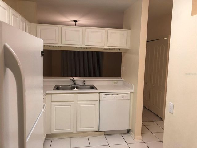 2302 LAKE WOODBERRY CIRCLE, Brandon, FL 33510