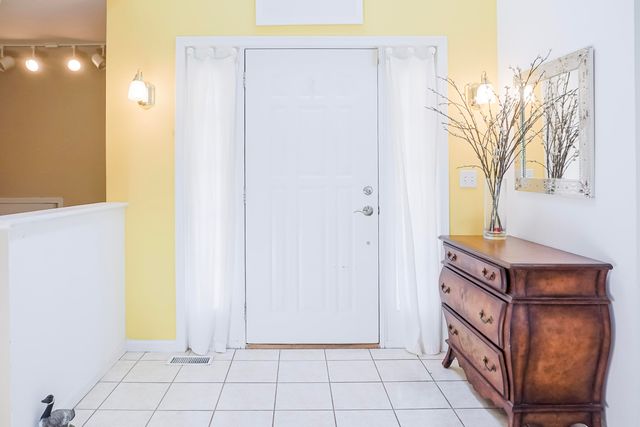 120 S 725 W, Crown Point, IN 46307
