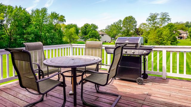 120 S 725 W, Crown Point, IN 46307